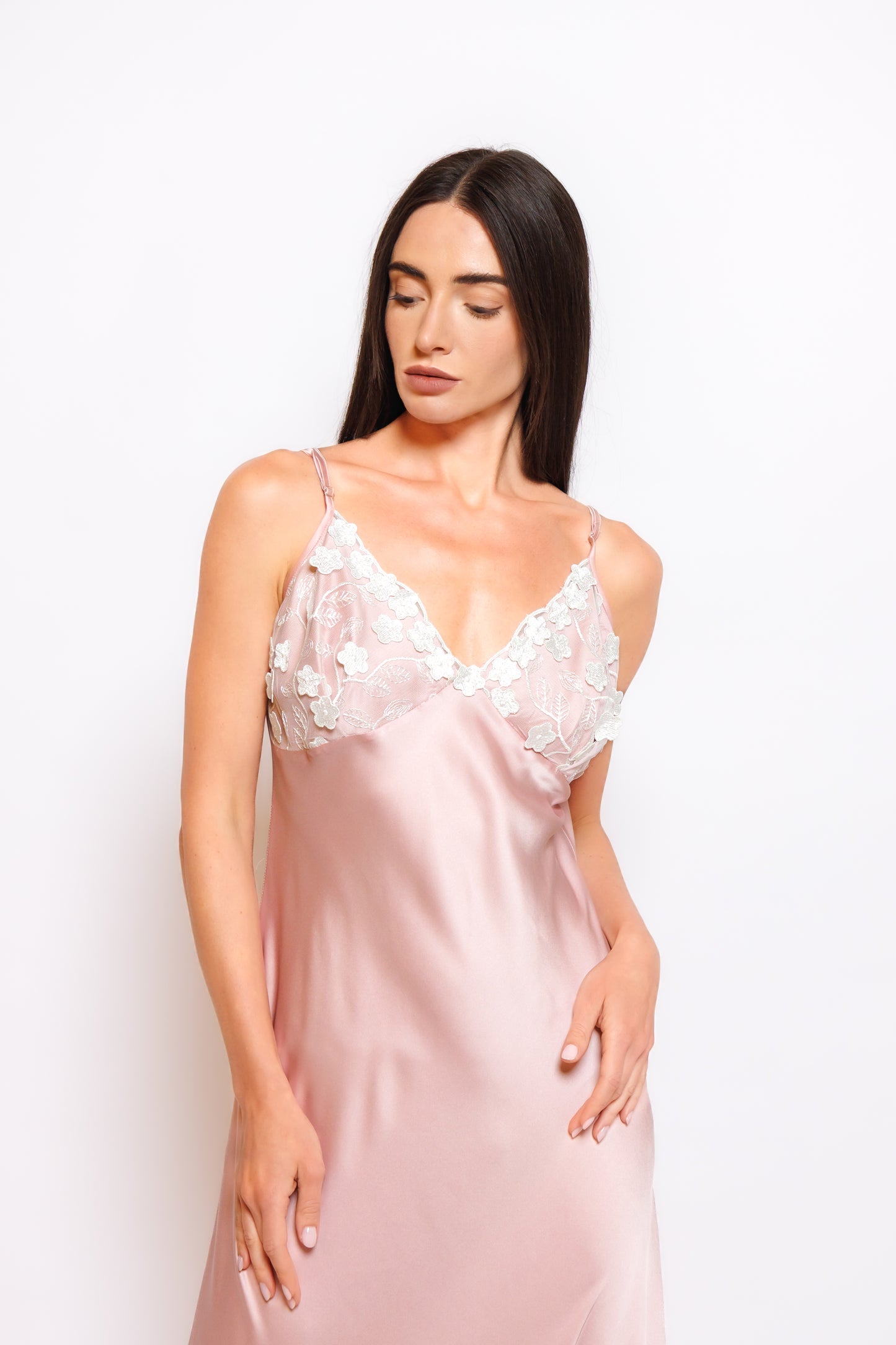 SILK NIGHTY AND ROBE W/LACE