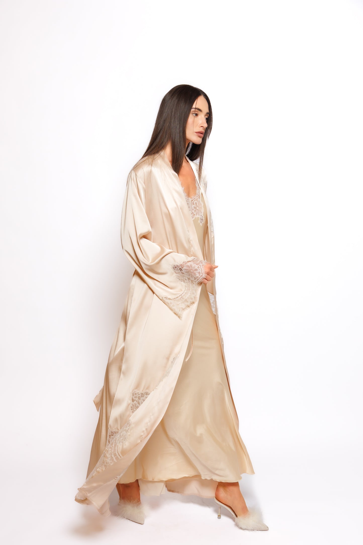 PURE SILK NIGHTY AND ROBE W/LACE