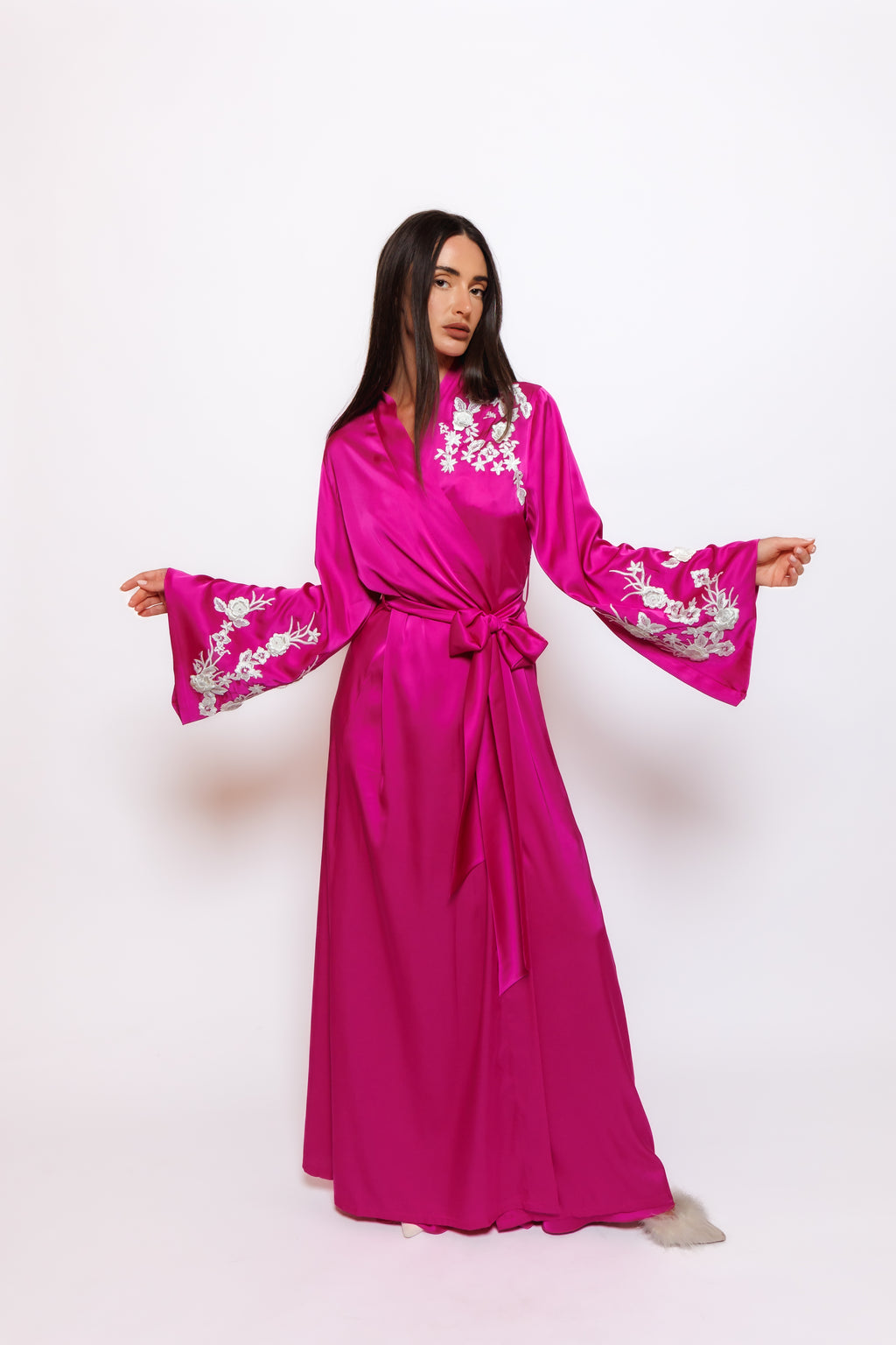 SILK NIGHTY AND ROBE W/LACE