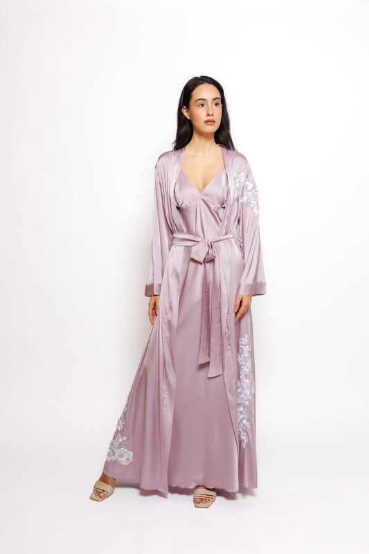 PURE SILK NIGHTY AND ROBE W/LACE