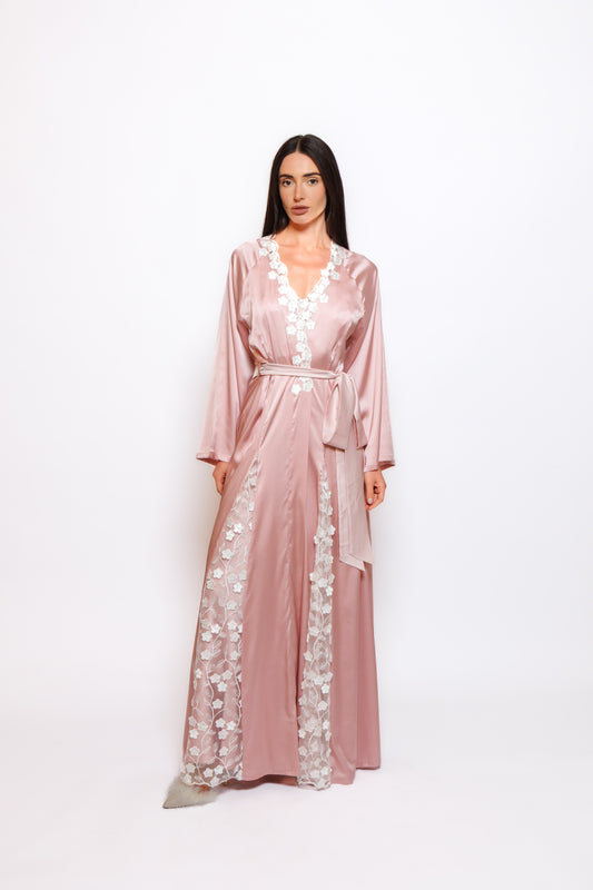 SILK NIGHTY AND ROBE W/LACE