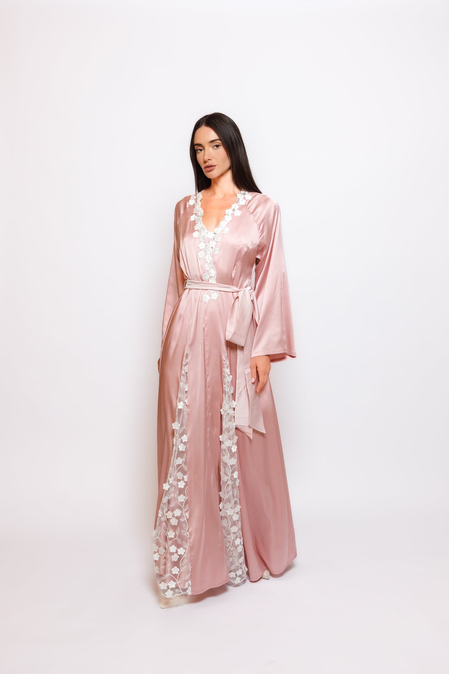 SILK NIGHTY AND ROBE W/LACE