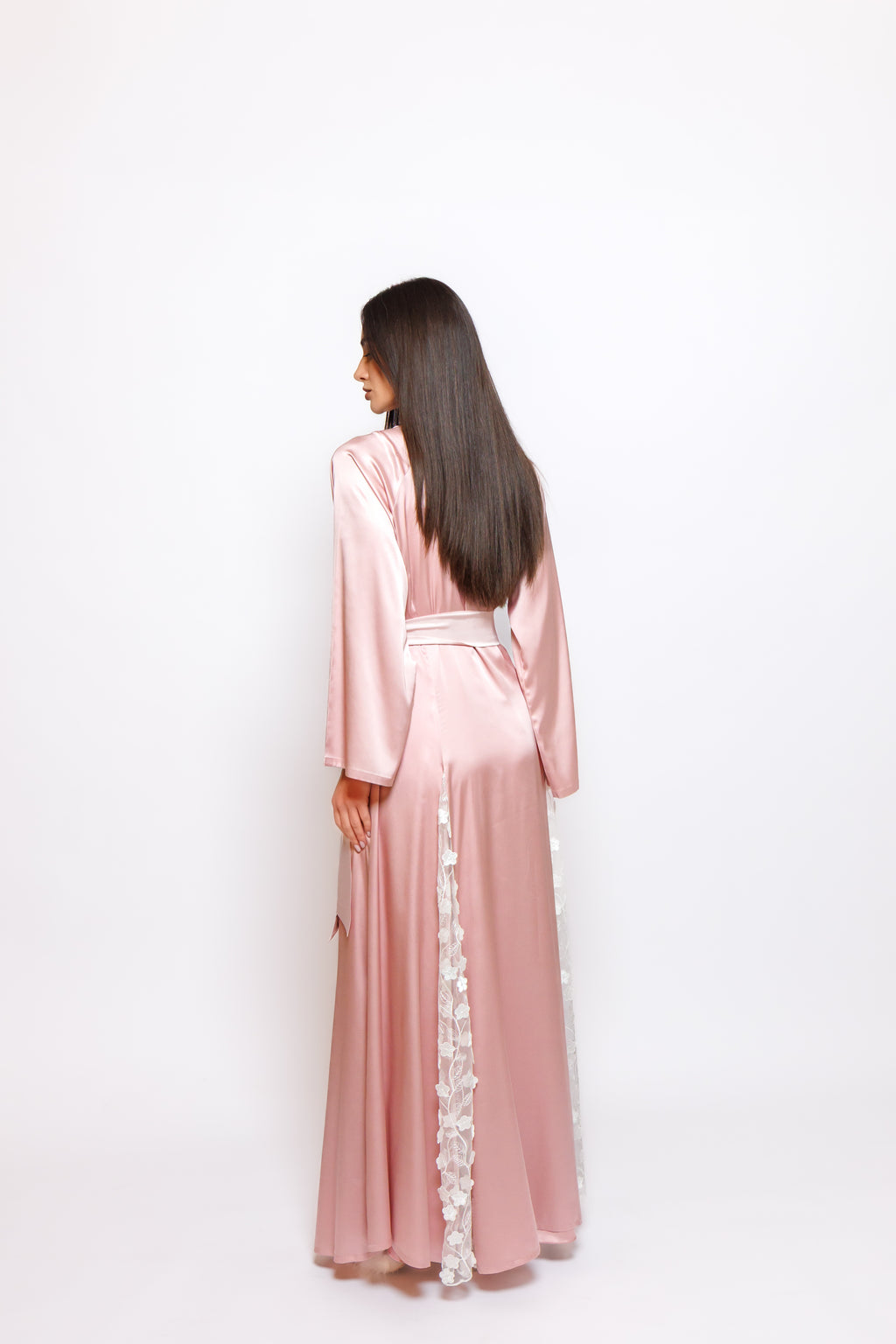SILK NIGHTY AND ROBE W/LACE
