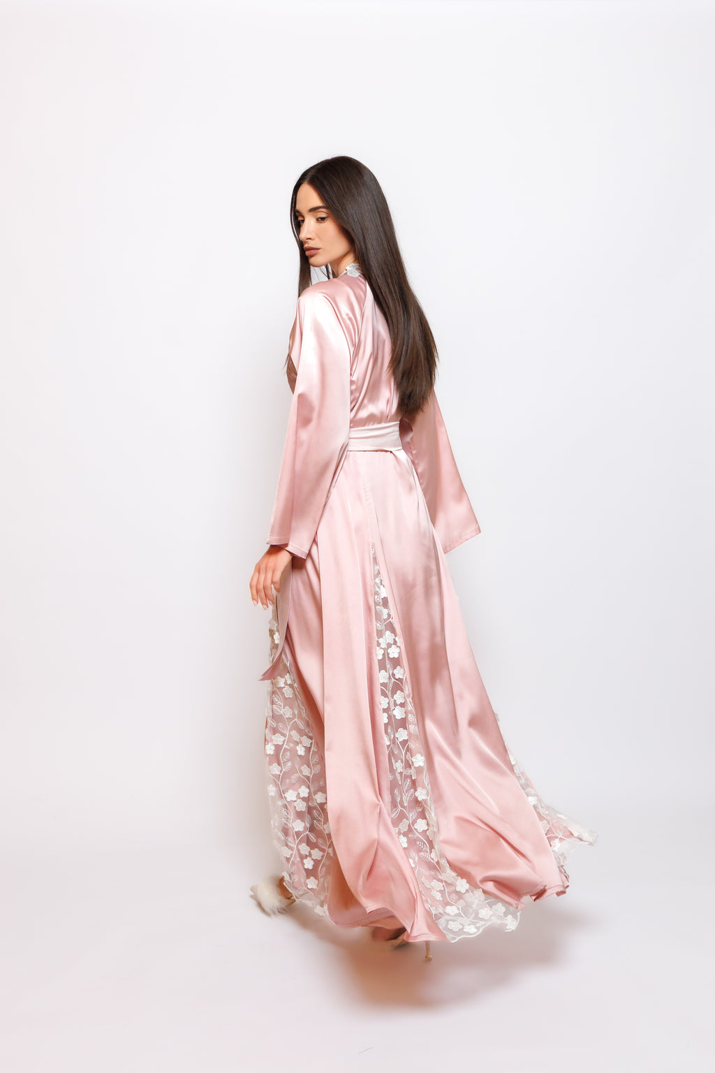 SILK NIGHTY AND ROBE W/LACE