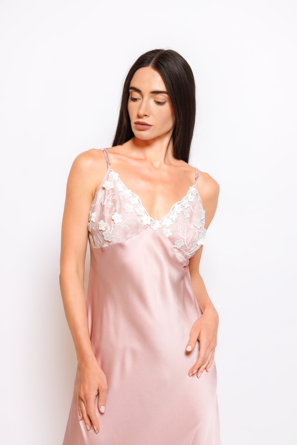 SILK NIGHTY AND ROBE W/LACE