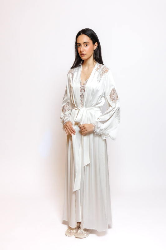 SILK NIGHTY AND ROBE W/LACE