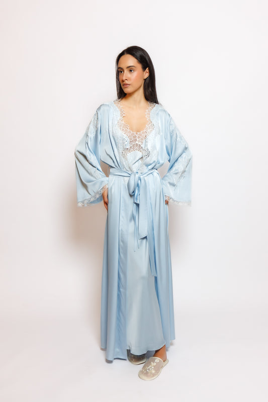 SILK NIGHTY AND ROBE W/LACE