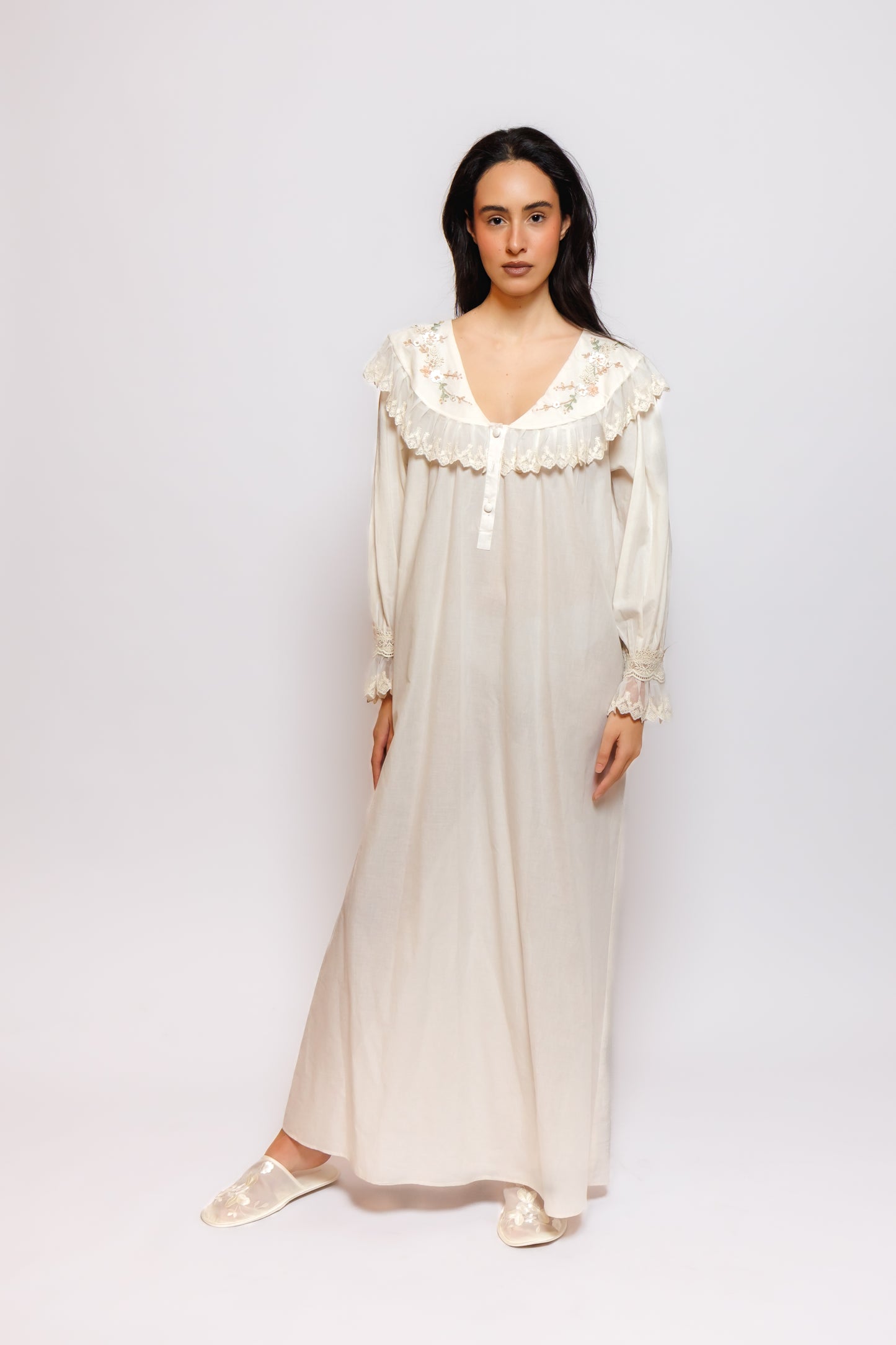 COTTON  DRESS W/EMBROIDERY & LACE