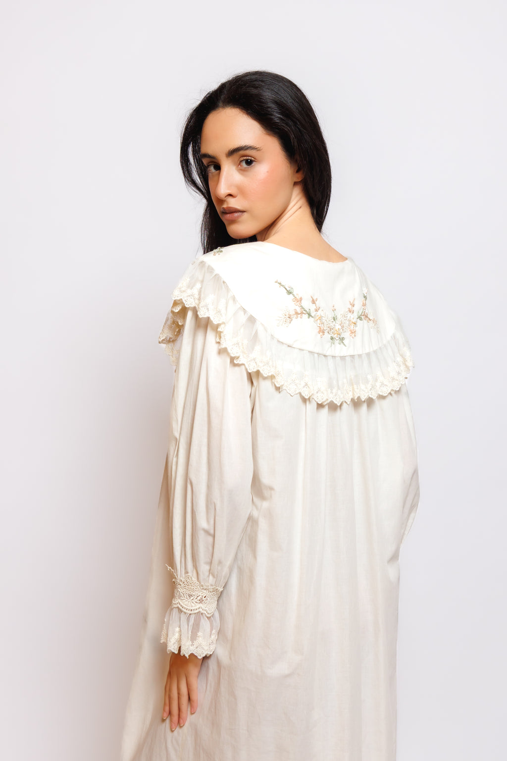 COTTON  DRESS W/EMBROIDERY & LACE