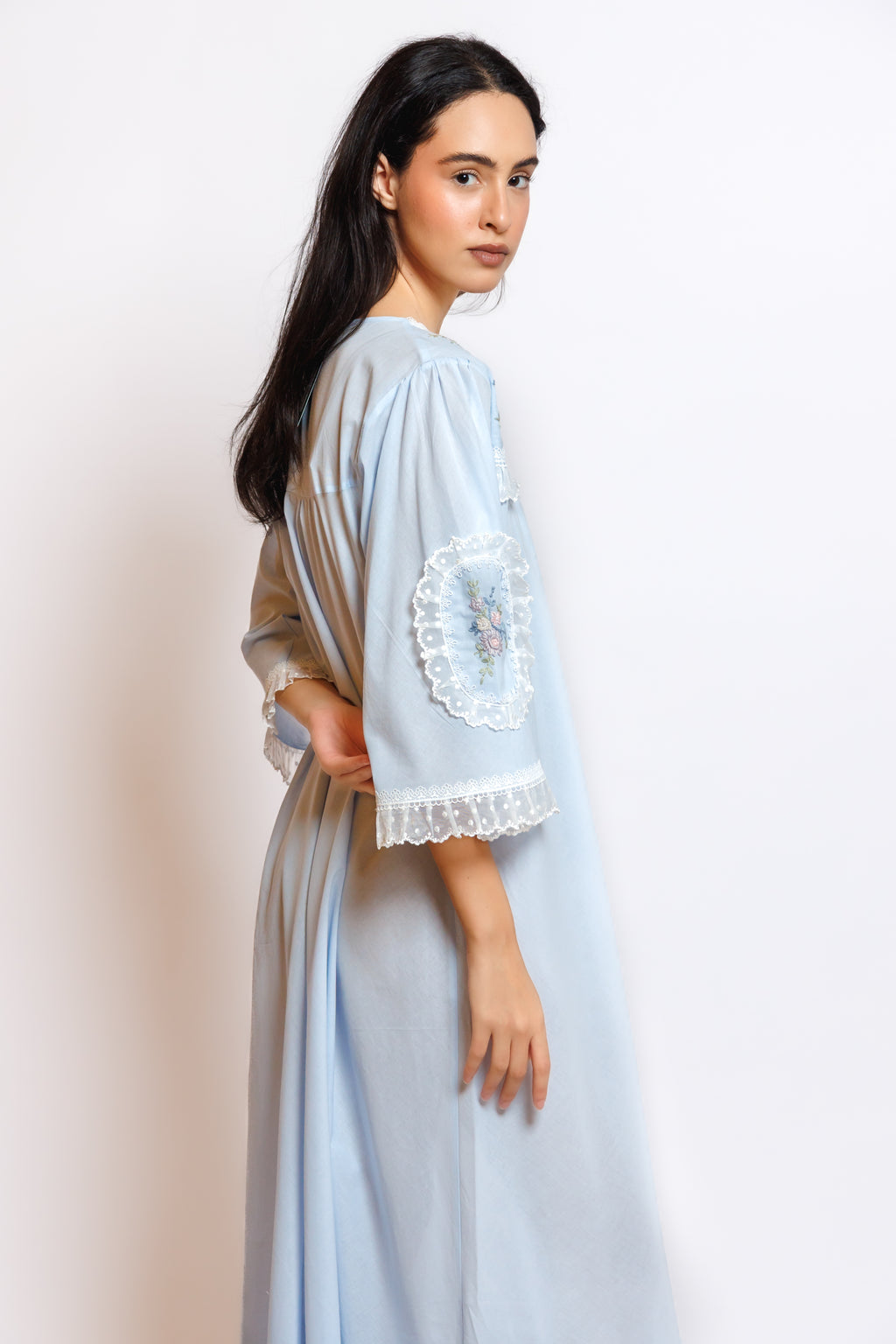 COTTON DRESS W/EMBROIDERY & LACE