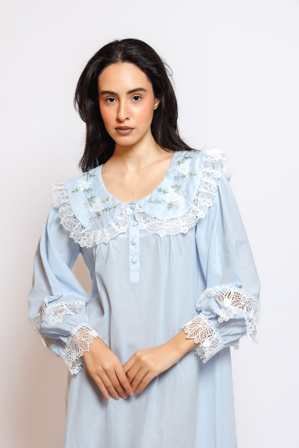 COTTON DRESS W/EMBROIDERY & LACE