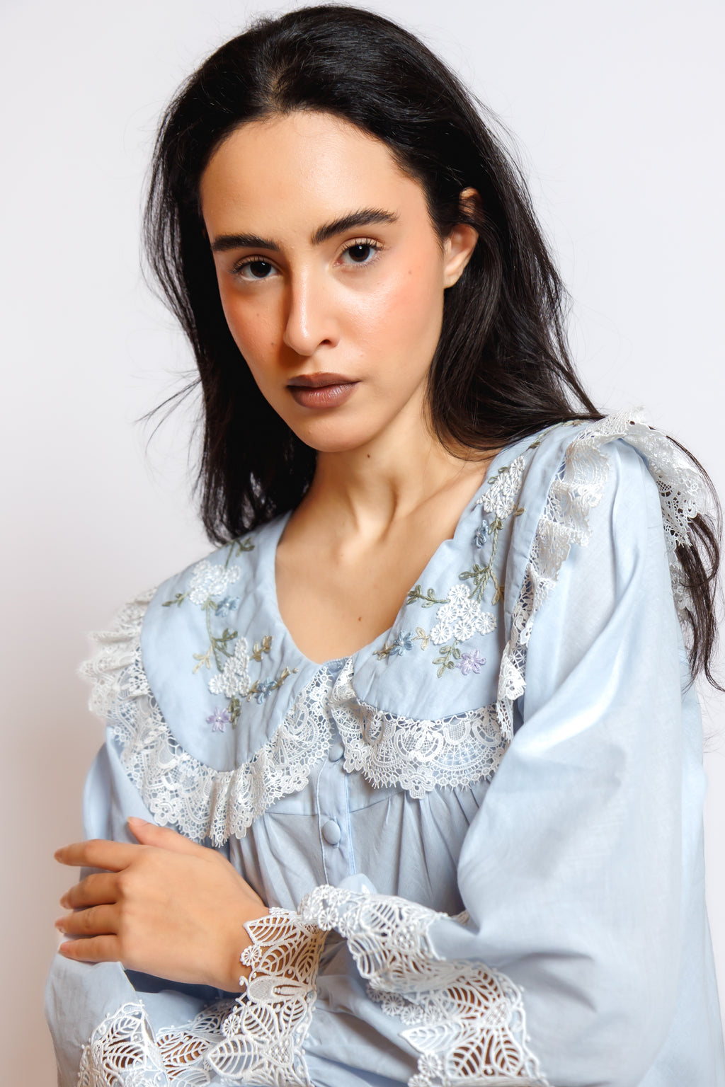 COTTON DRESS W/EMBROIDERY & LACE