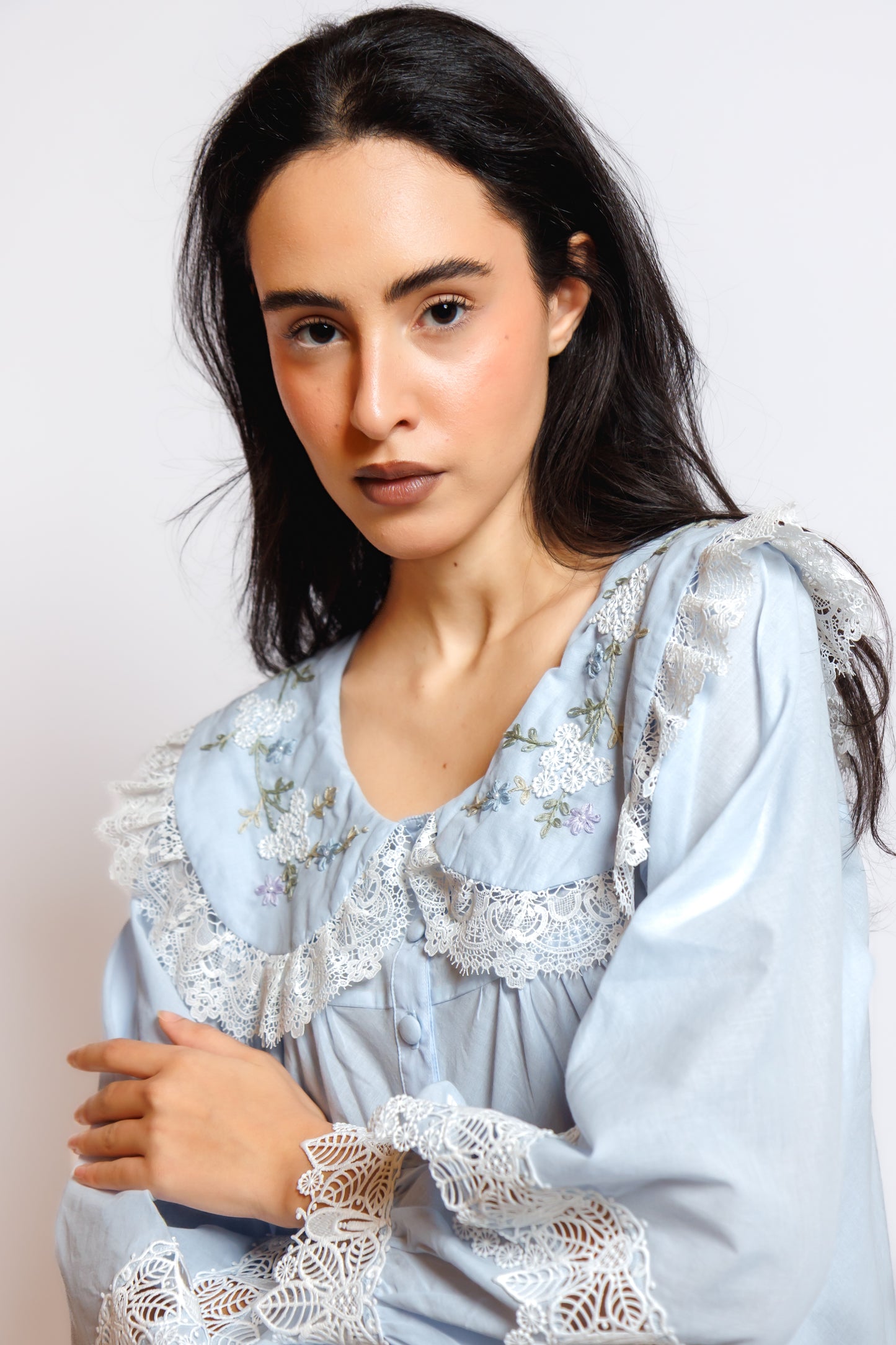 COTTON DRESS W/EMBROIDERY & LACE