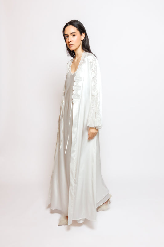 SILK NIGHTY AND ROBE W/LACE