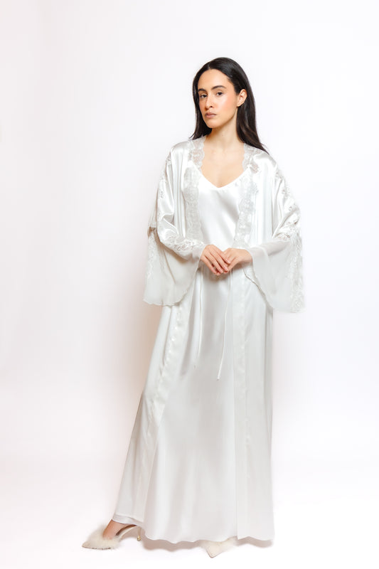 SILK NIGHTY AND ROBE W/LACE