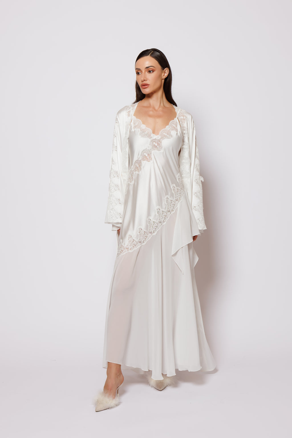 SILK NIGHTY ROBE W/LACE