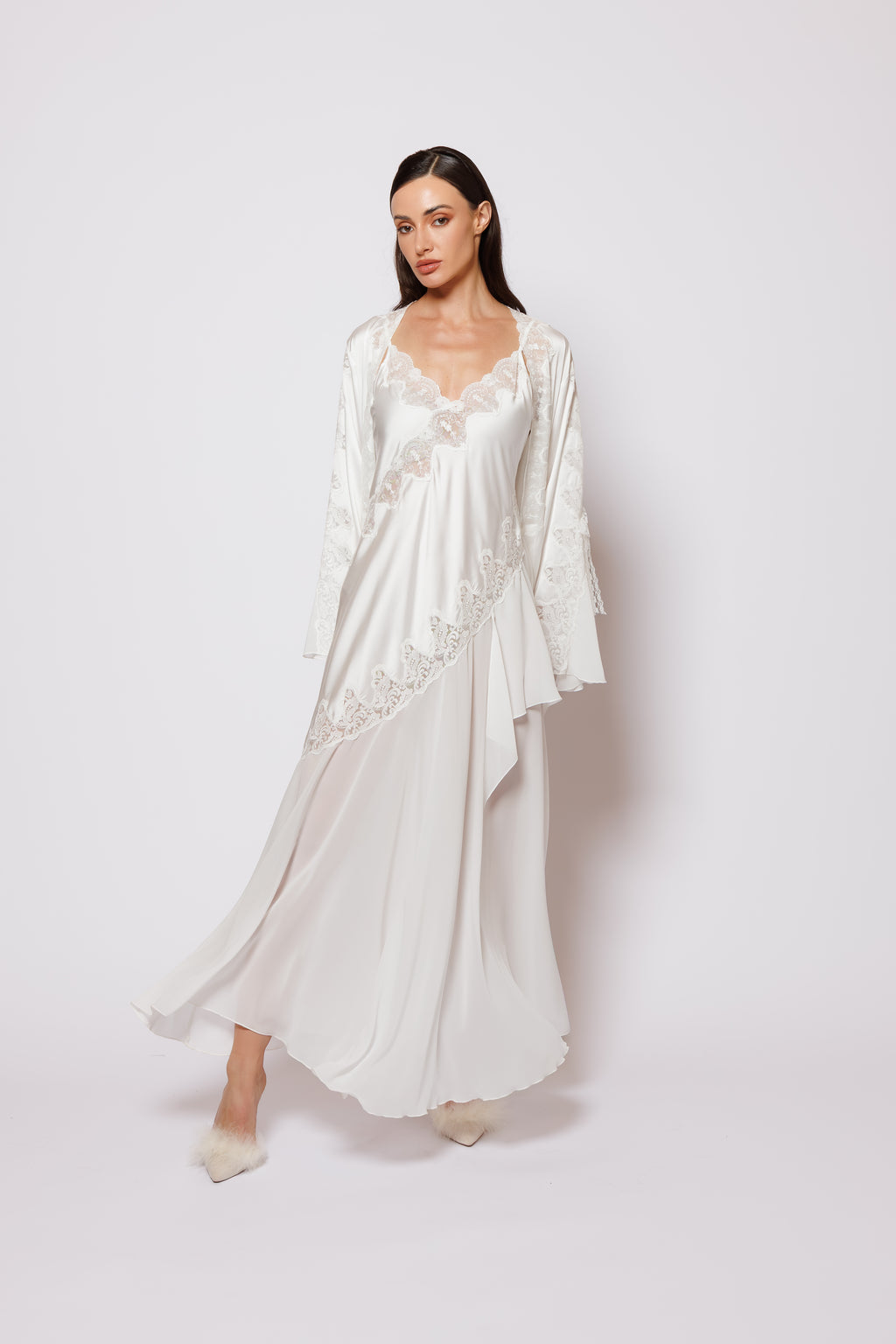 SILK NIGHTY ROBE W/LACE