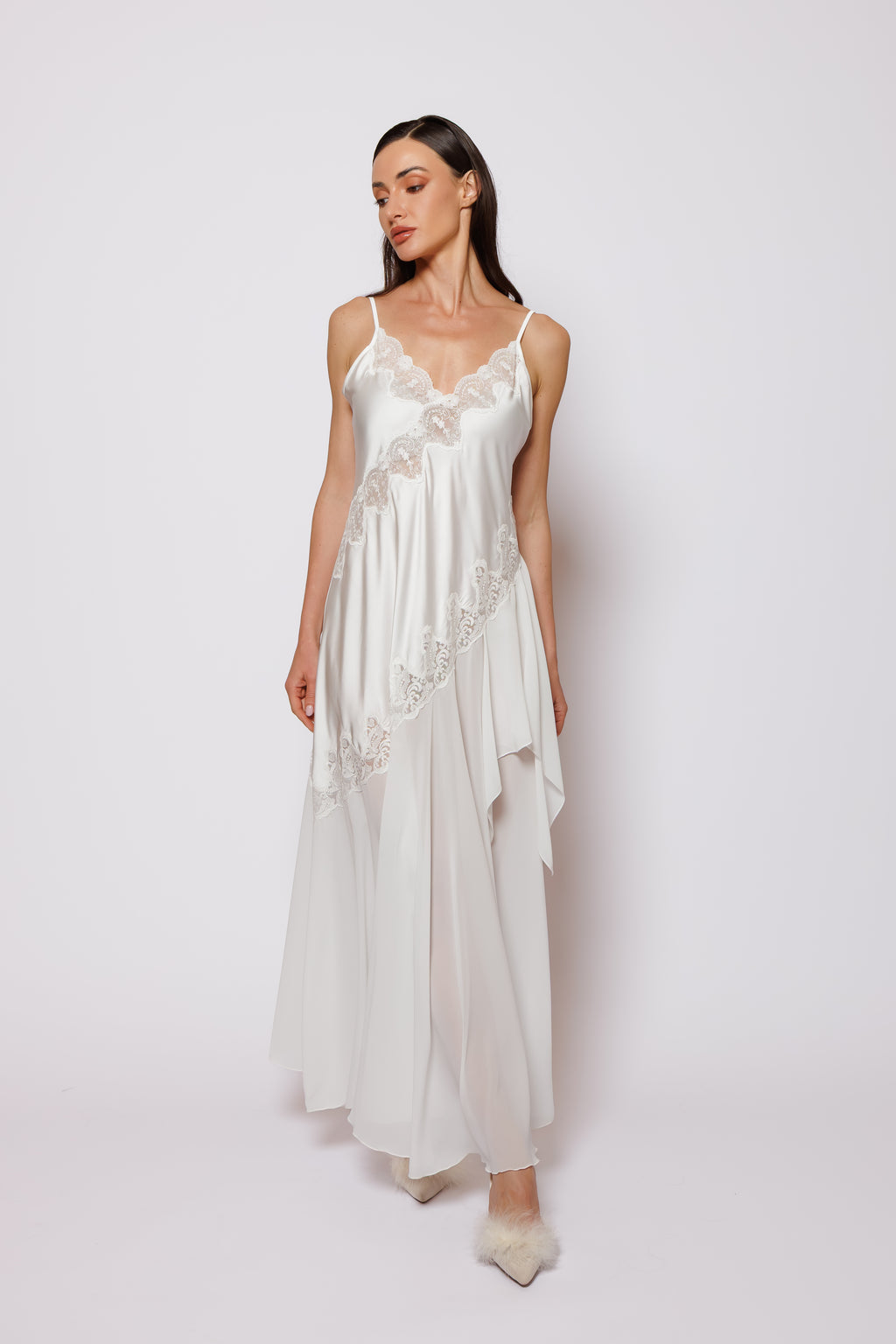 SILK NIGHTY ROBE W/LACE