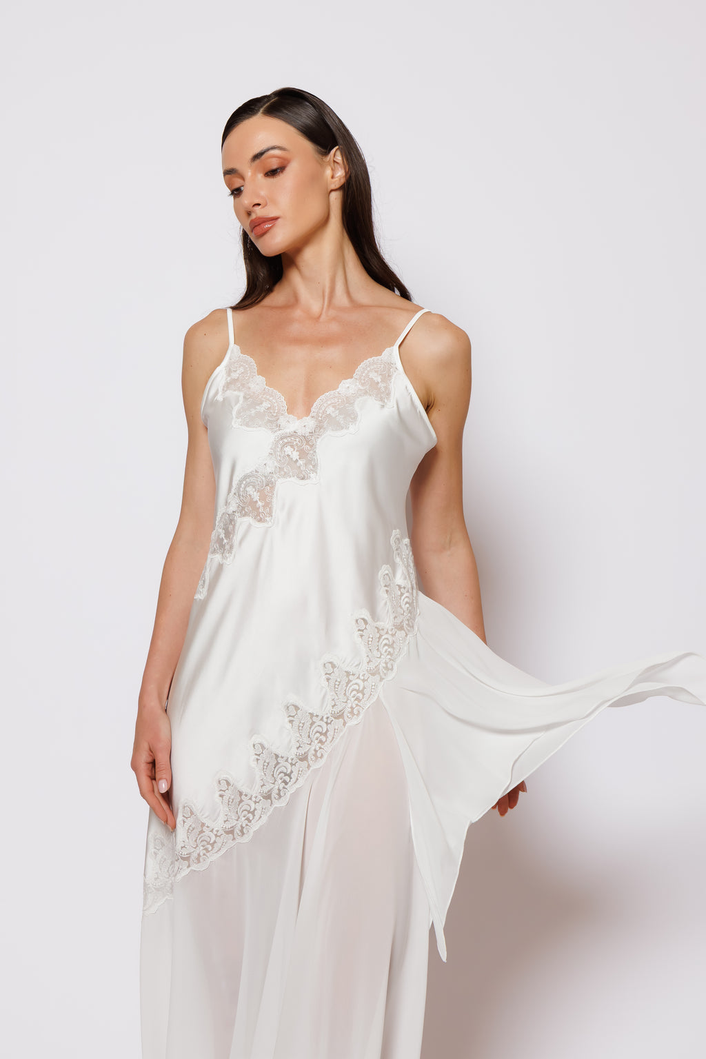 SILK NIGHTY ROBE W/LACE