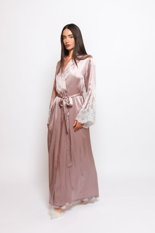 SILK NIGHTY AND ROBE W/LACE