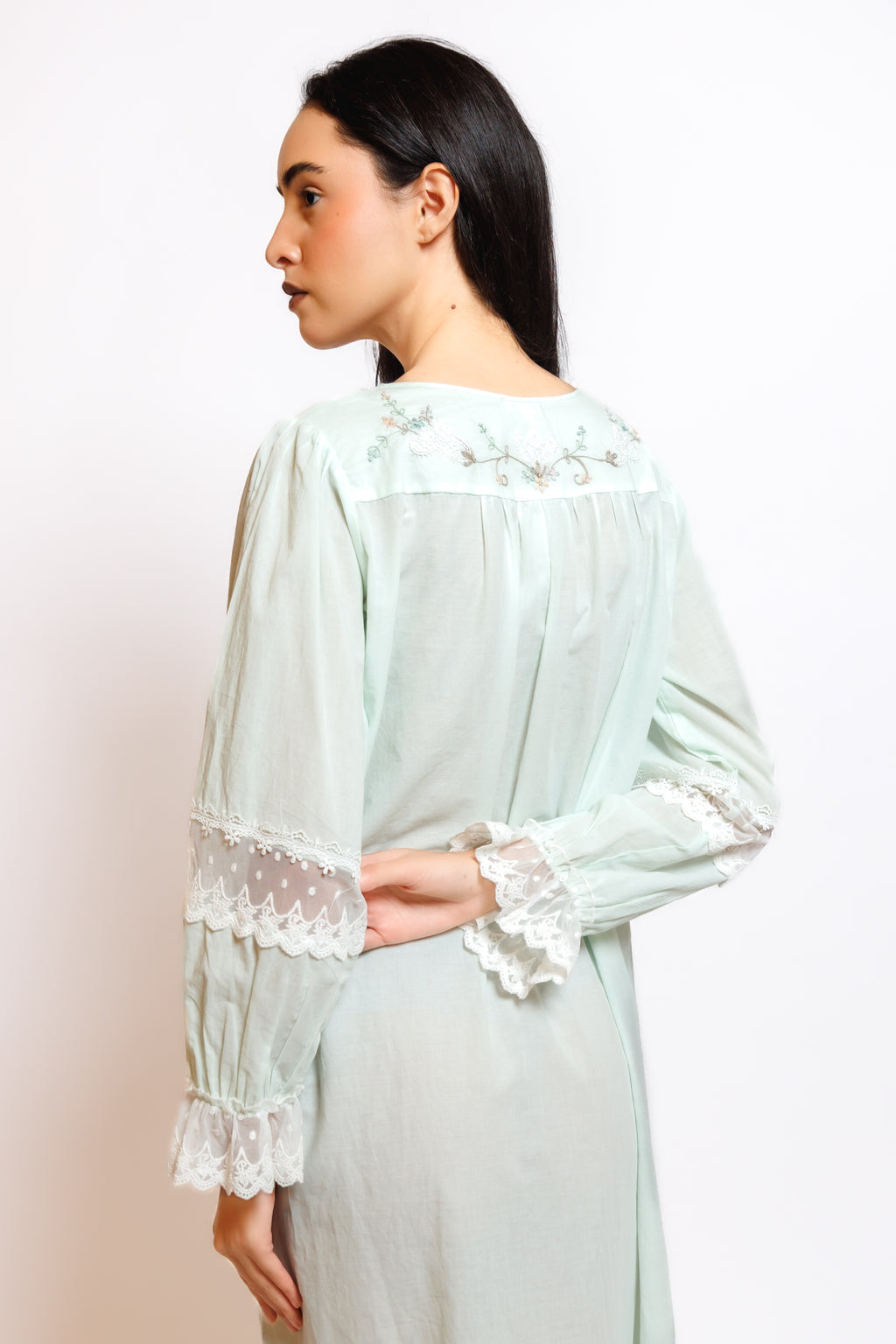 COTTON DRESS W/EMBROIDERY & LACE