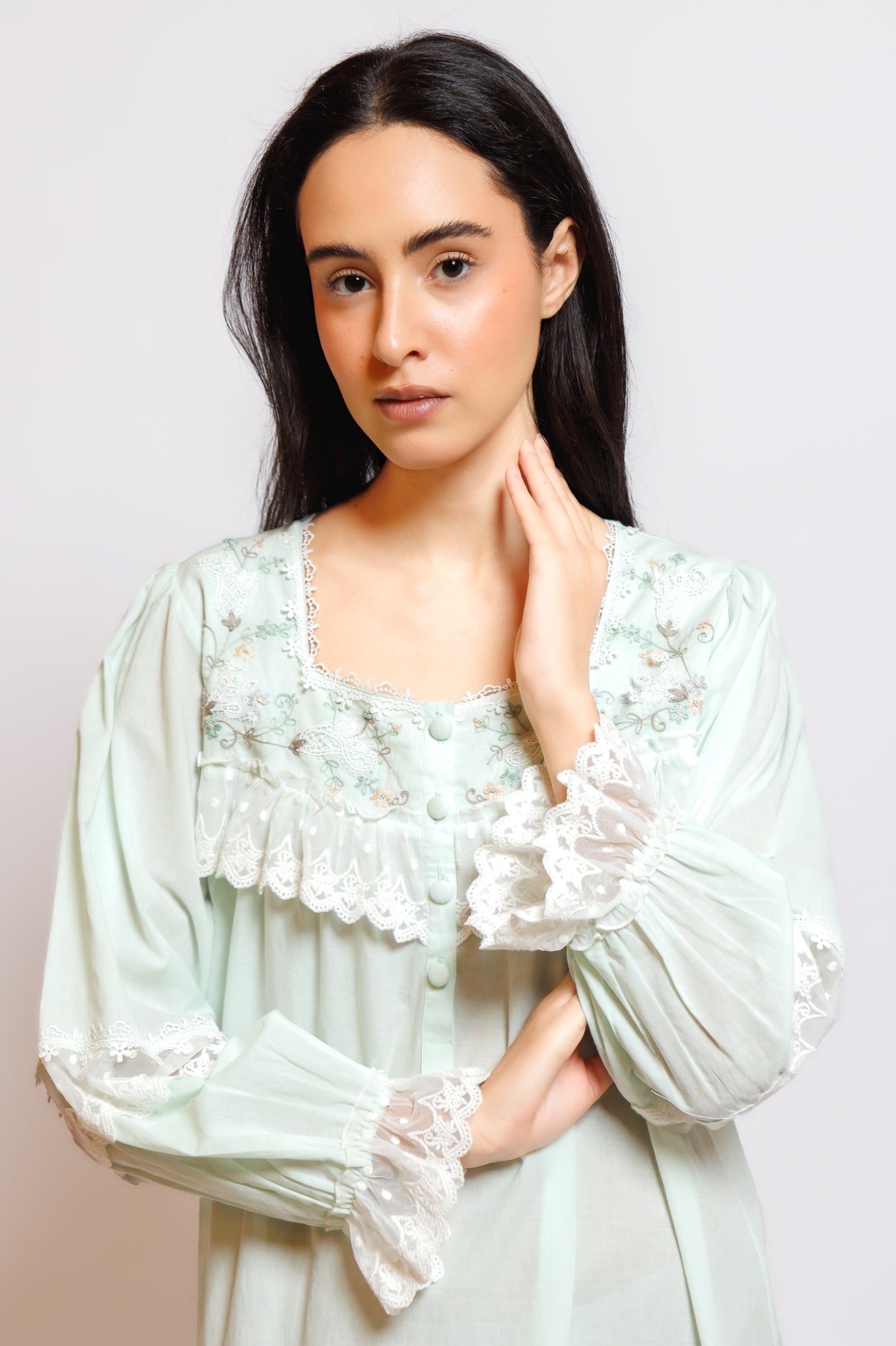 COTTON DRESS W/EMBROIDERY & LACE