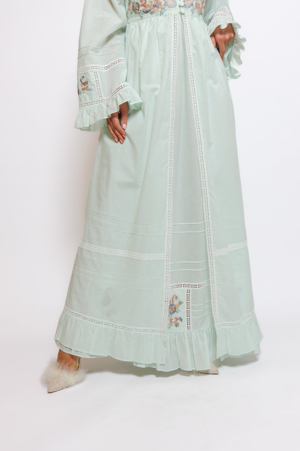 COTTON NIGHTY & ROBE W/ EMBROIDERY