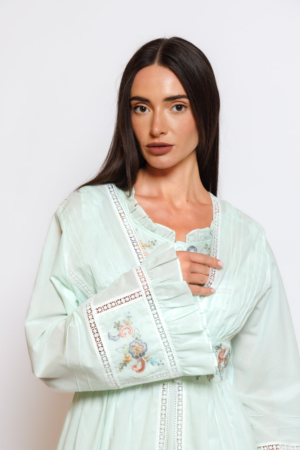 COTTON NIGHTY & ROBE W/ EMBROIDERY