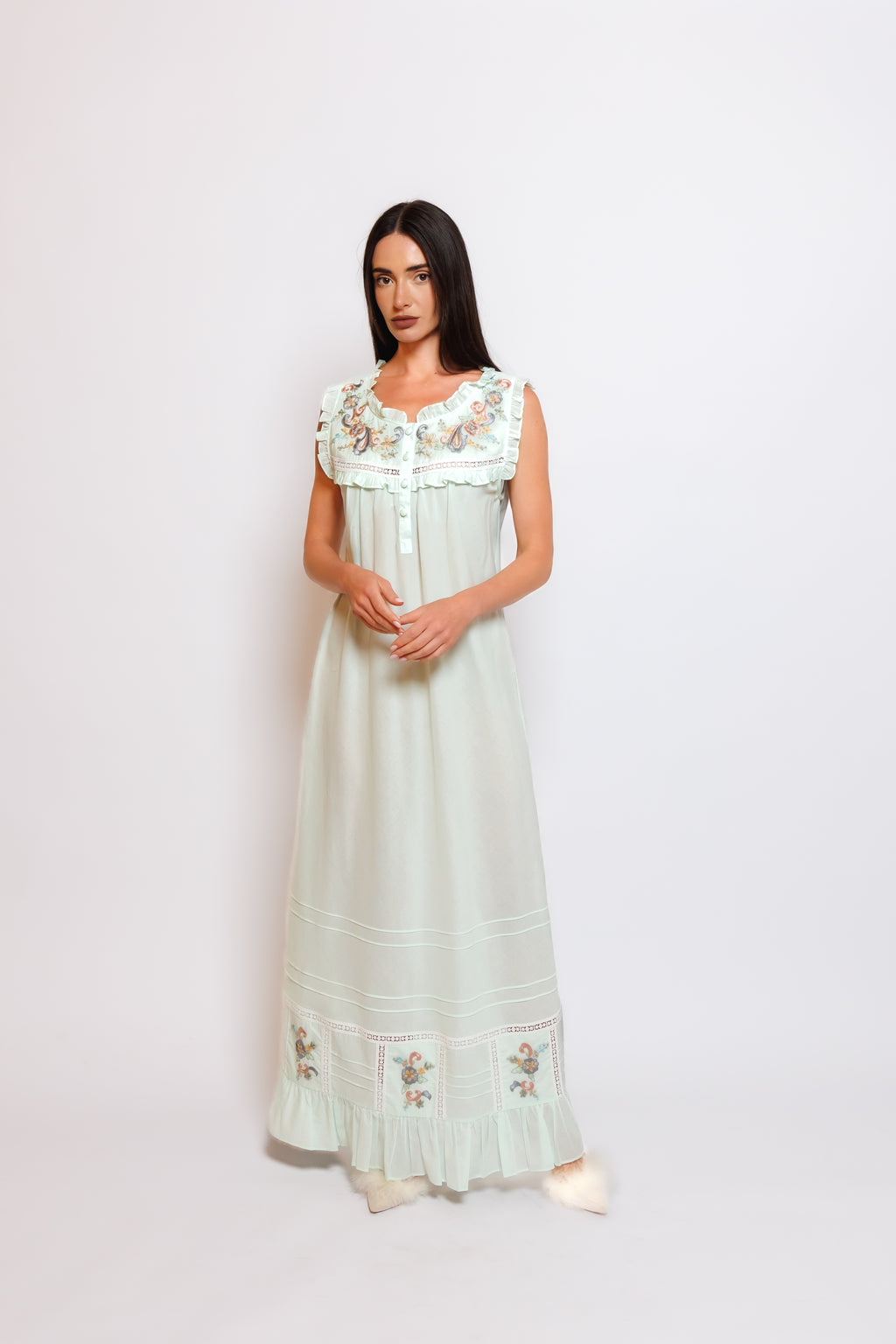 COTTON NIGHTY & ROBE W/ EMBROIDERY