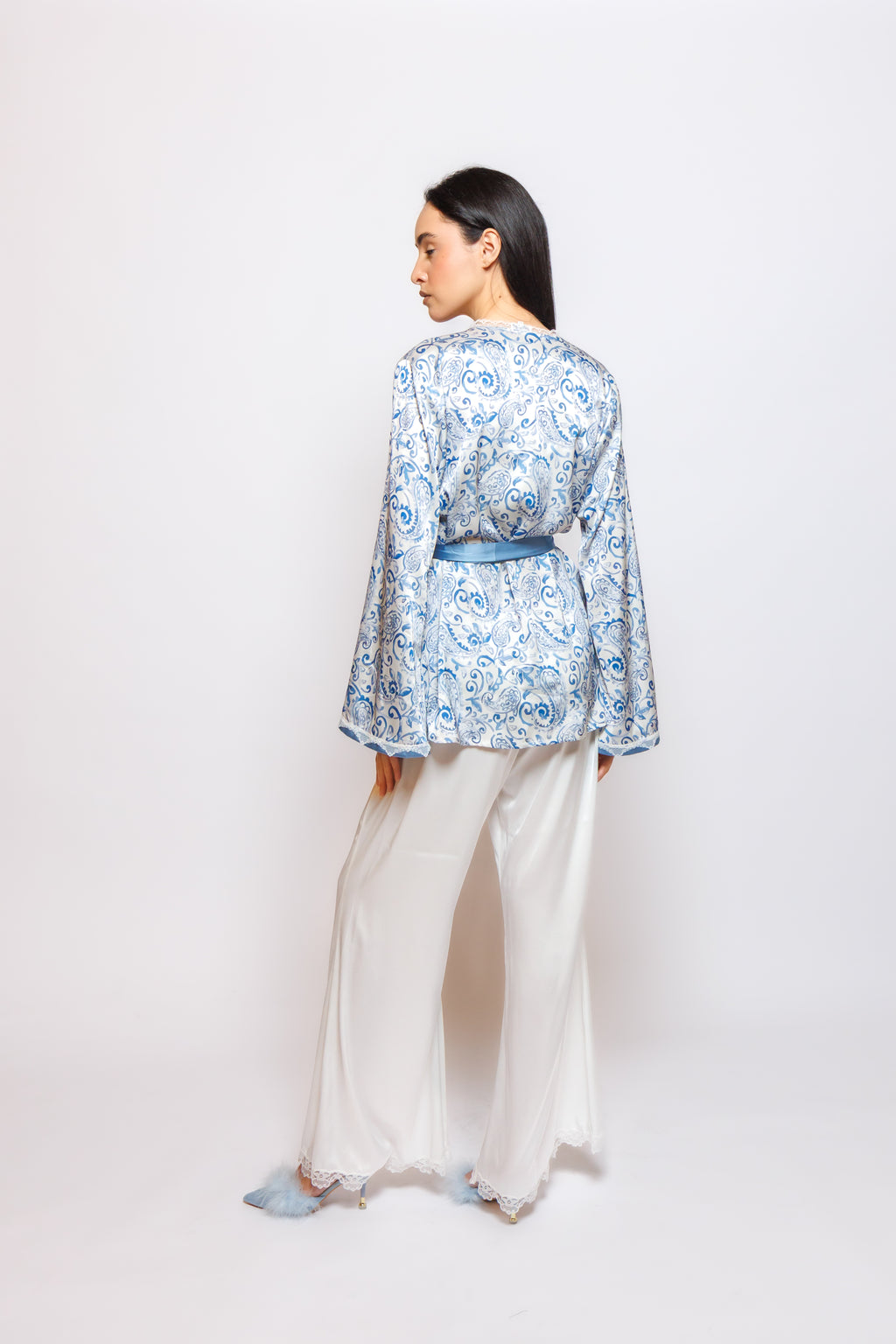 PRINTED SILK 2 IN 1 PLAIN WHITE PAJAMA