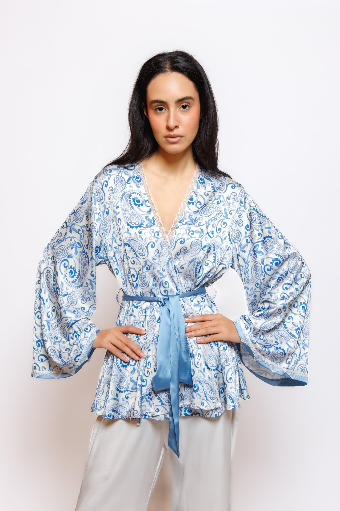 PRINTED SILK 2 IN 1 PLAIN WHITE PAJAMA