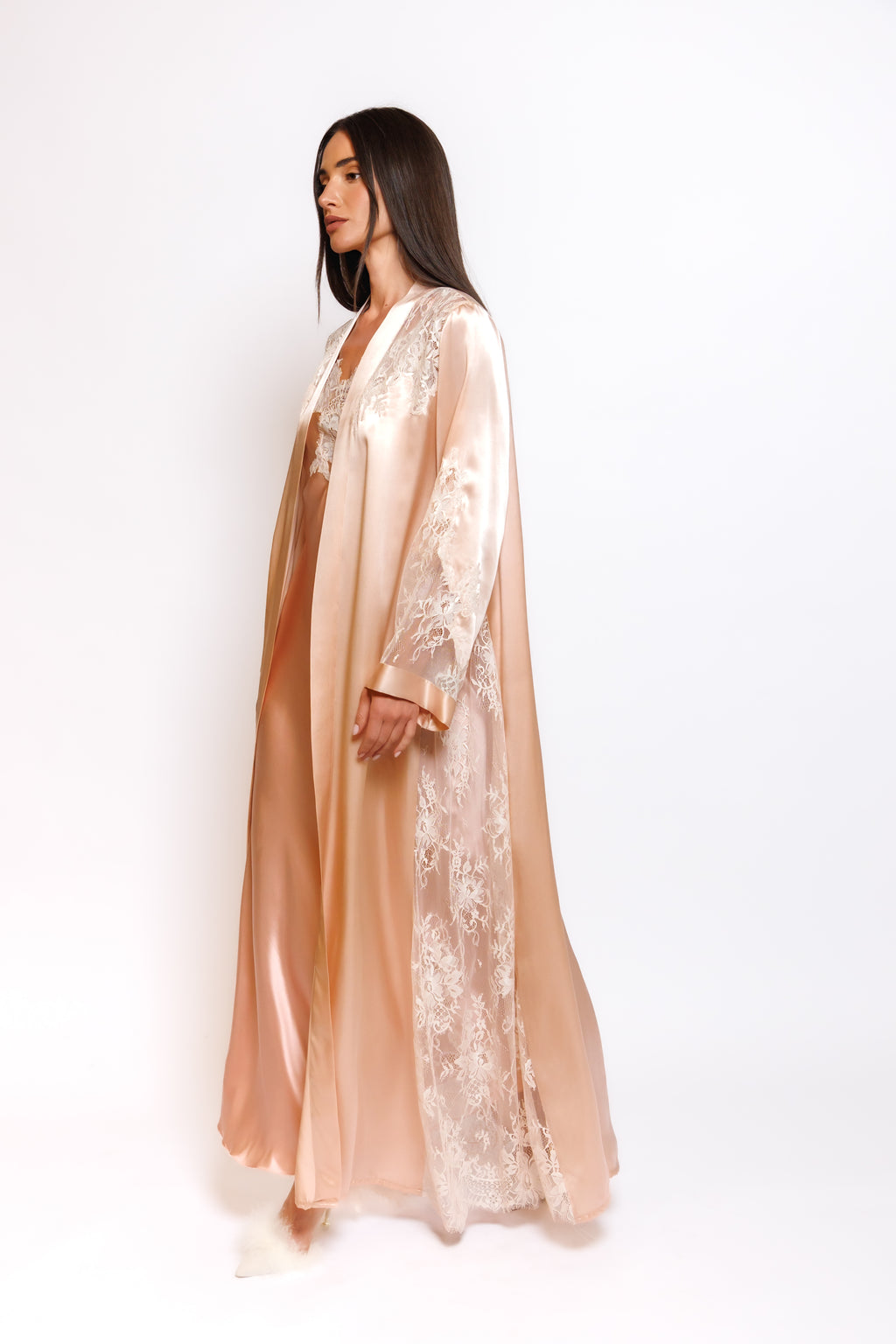 SILK NIGHTY AND ROBE W/LACE