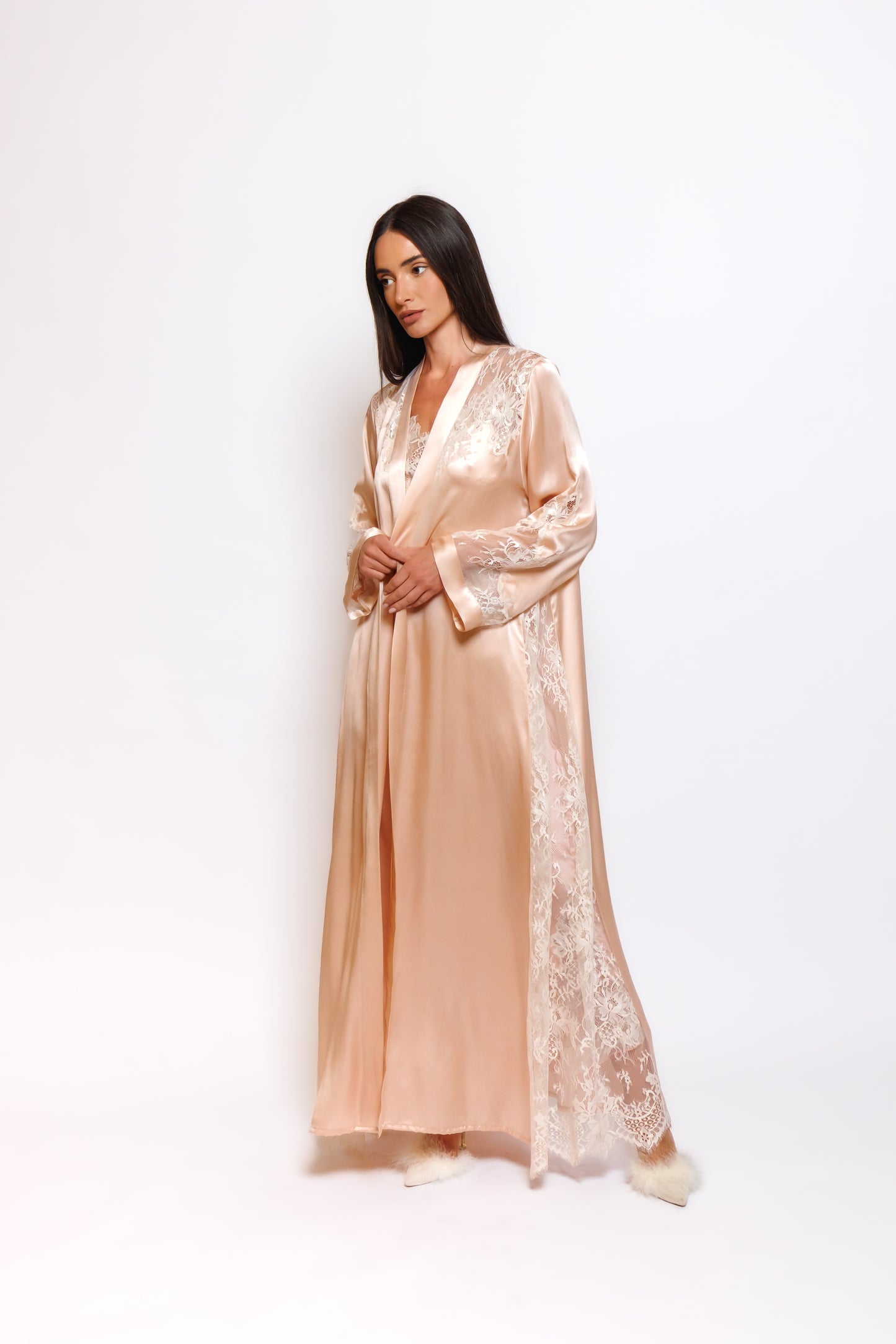 SILK NIGHTY AND ROBE W/LACE