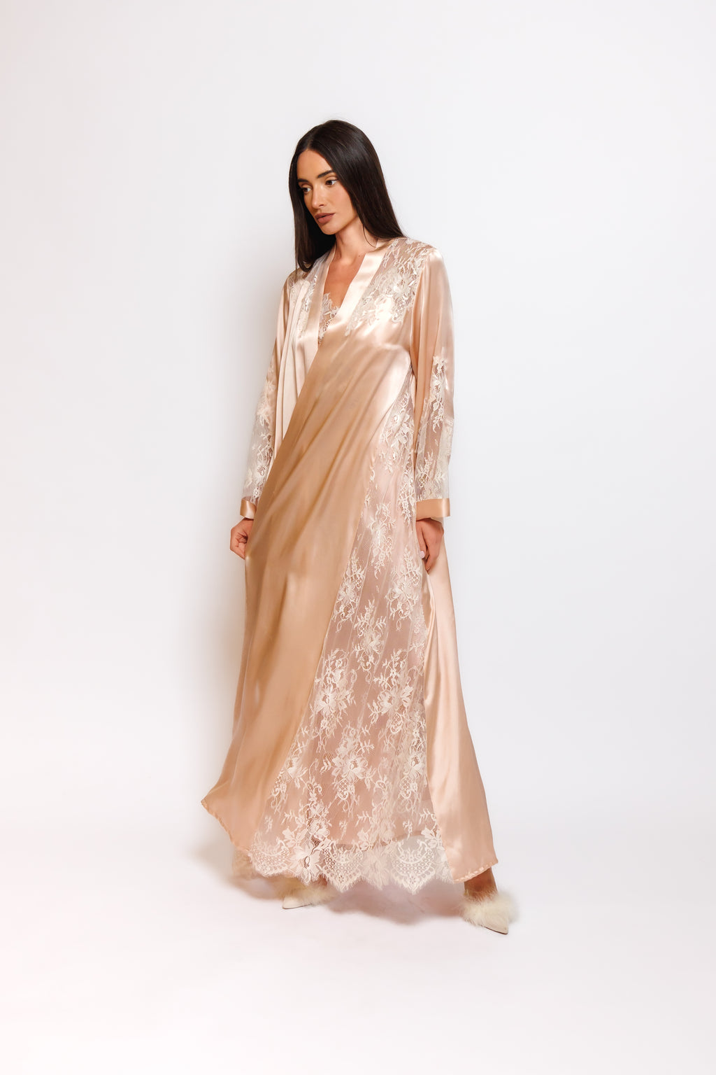 SILK NIGHTY AND ROBE W/LACE