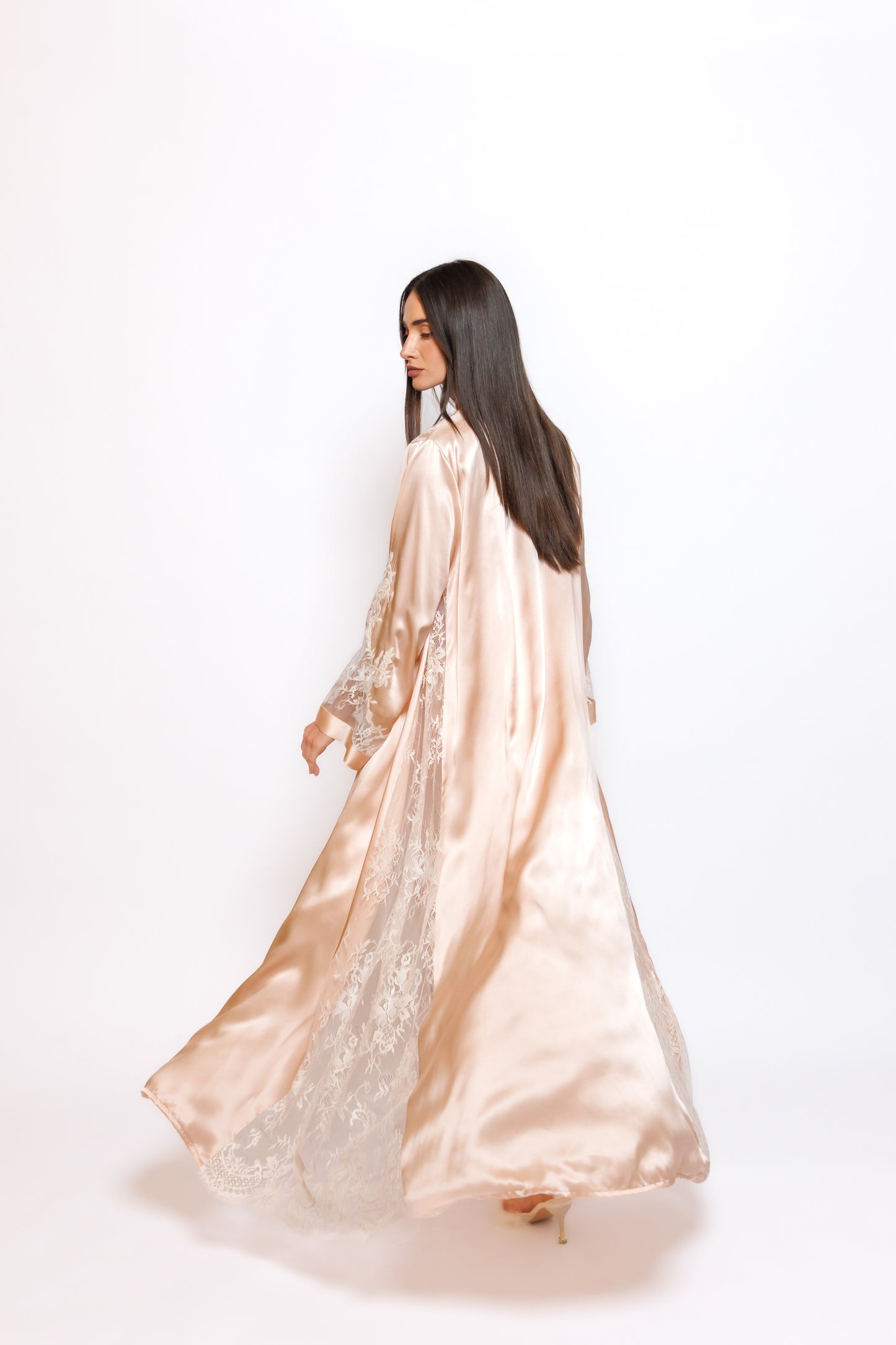 SILK NIGHTY AND ROBE W/LACE