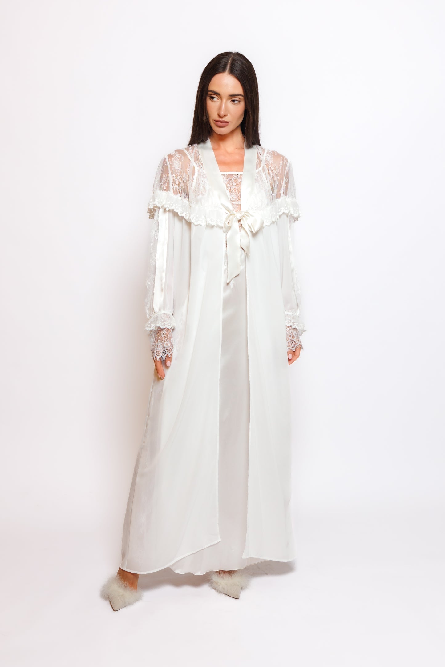 SILK NIGHTY AND ROBE W/LACE