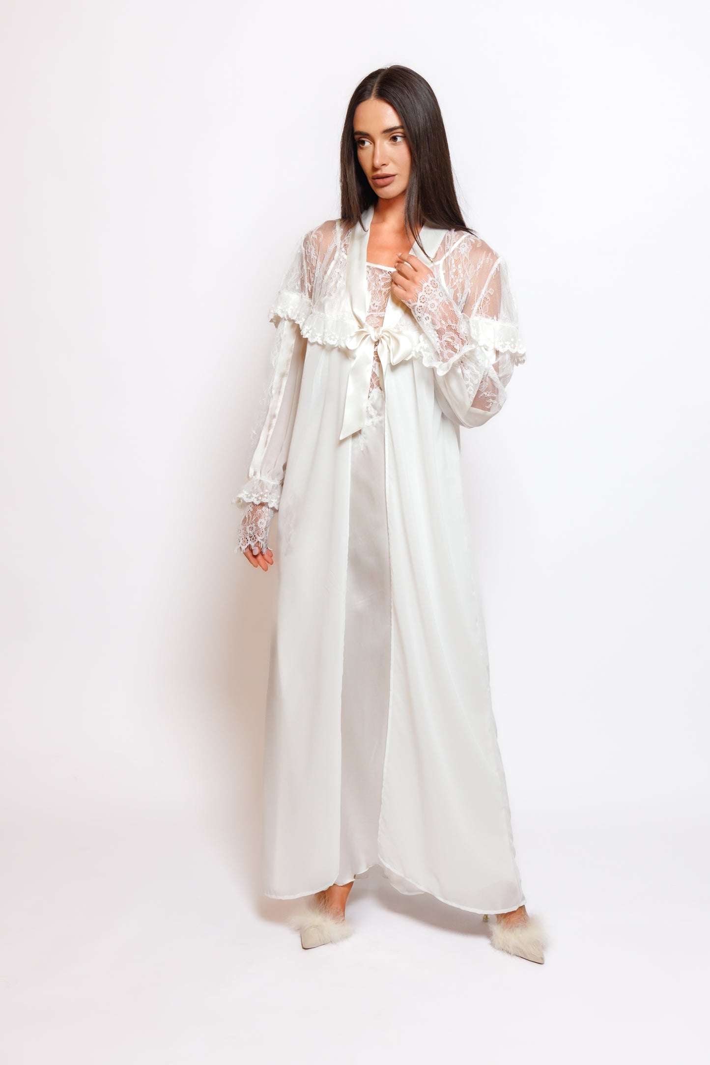 SILK NIGHTY AND ROBE W/LACE