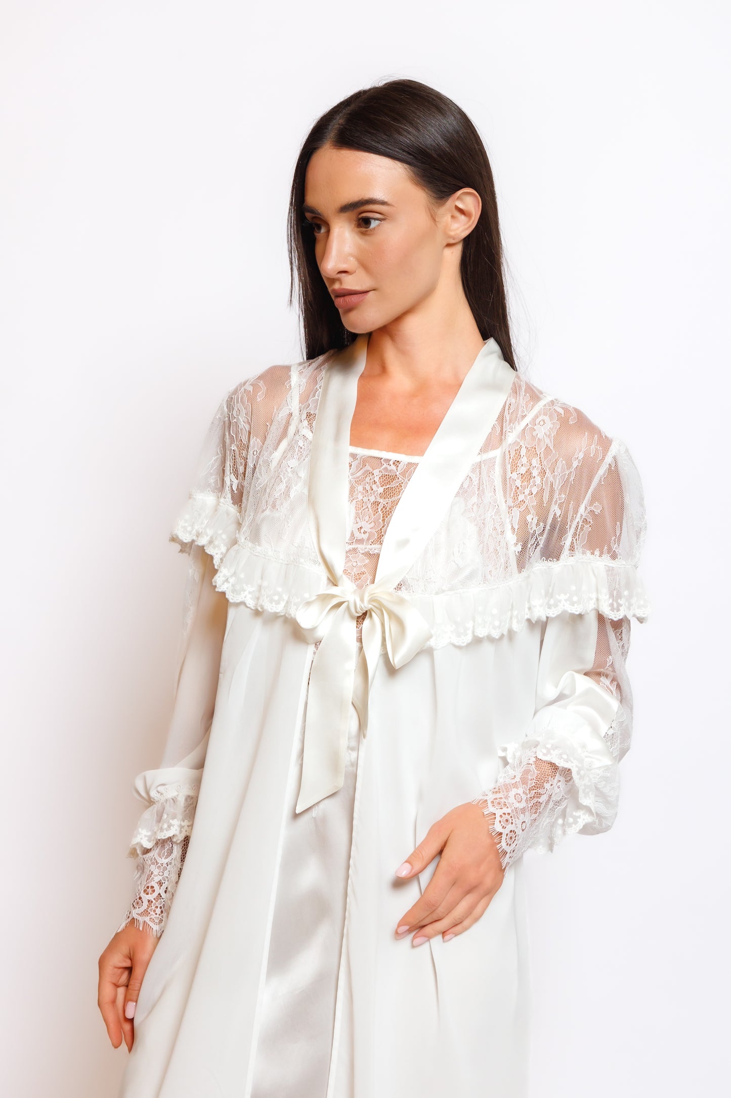 SILK NIGHTY AND ROBE W/LACE