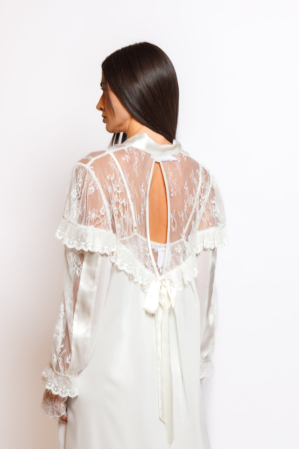 SILK NIGHTY AND ROBE W/LACE